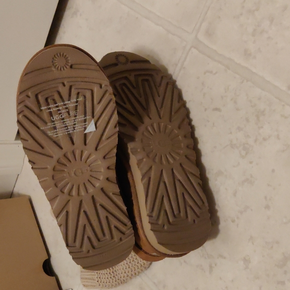 Ugg Purl Women's Strap Brown Slip on Boot sz. 5 - Picture 6 of 7